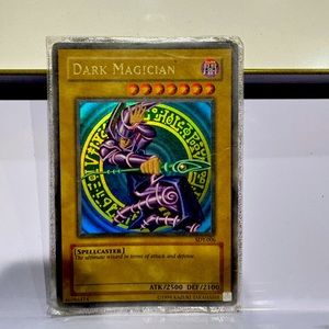 Dark Magician SDY-006 Lightly Played Ultra Rare Holo Unlimited